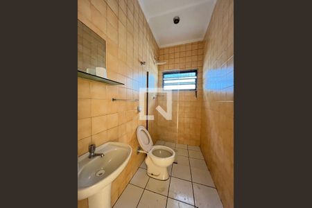 Banheiro de casa para alugar com 1 quarto, 60m² em Vila do Encontro, São Paulo