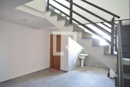 Casa à venda com 270m², 3 quartos e 4 vagasEscada