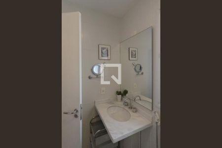 Apartamento para alugar com 189m², 3 quartos e 2 vagasSuíte do Quarto 1