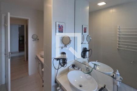 Apartamento para alugar com 189m², 3 quartos e 2 vagasSuíte do Quarto 3