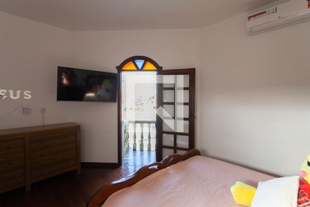 Casa à venda com 360m², 4 quartos e 1 vagaSuíte 1