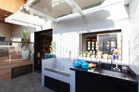 Casa à venda com 360m², 4 quartos e 1 vagaCobertura