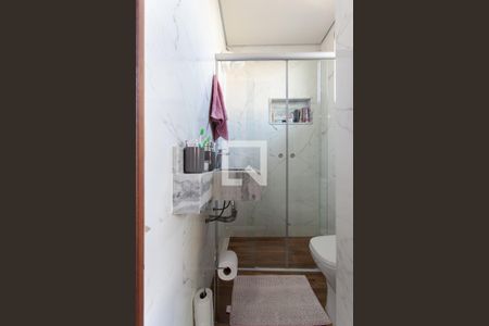 Casa à venda com 360m², 4 quartos e 1 vagaBanheiro da Suíte 2