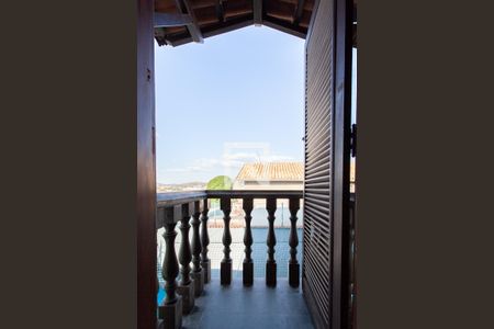 Casa à venda com 360m², 4 quartos e 1 vagaQuarto 2 - Sacada