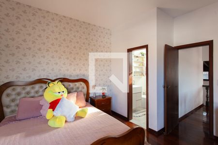 Casa à venda com 360m², 4 quartos e 1 vagaSuíte 1