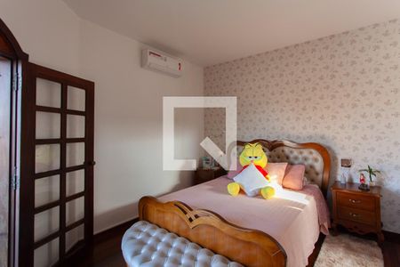 Casa à venda com 360m², 4 quartos e 1 vagaSuíte 1