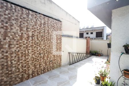 Casa à venda com 190m², 3 quartos e 3 vagas Casa à venda com 190m², 3 quartos e 3 vagasVaranda