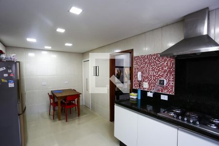 Casa à venda com 190m², 3 quartos e 3 vagas Casa à venda com 190m², 3 quartos e 3 vagascozinha