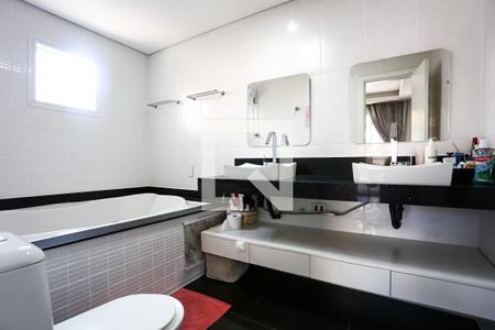 Casa à venda com 190m², 3 quartos e 3 vagas Casa à venda com 190m², 3 quartos e 3 vagasBanheiro da Suíte