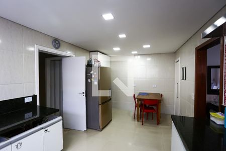 Casa à venda com 190m², 3 quartos e 3 vagas Casa à venda com 190m², 3 quartos e 3 vagascozinha