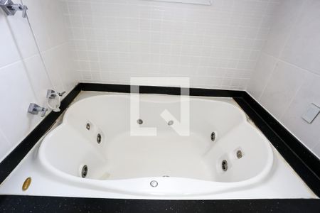 Casa à venda com 190m², 3 quartos e 3 vagas Casa à venda com 190m², 3 quartos e 3 vagasBanheiro da Suíte