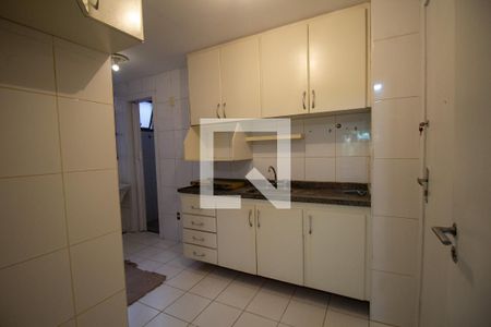 Apartamento para alugar com 110m², 2 quartos e 2 vagas Apartamento para alugar com 110m², 2 quartos e 2 vagasCozinha e Área de Serviço
