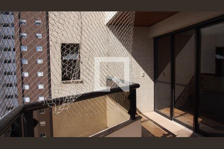 Sacada de apartamento à venda com 4 quartos, 202m² em Anhangabaú, Jundiaí