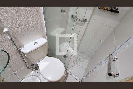 Apartamento para alugar com 50m², 2 quartos e 1 vaga Apartamento para alugar com 50m², 2 quartos e 1 vagaBanheiro da Suíte 2