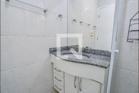 Casa de condomínio à venda com 157m², 3 quartos e 2 vagasBanheiro Social