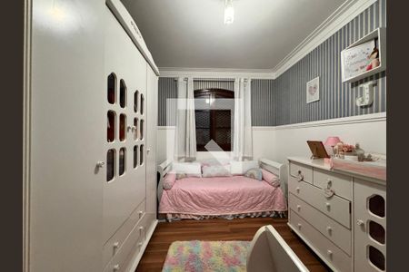 Casa à venda com 230m², 4 quartos e 3 vagasQuarto 1