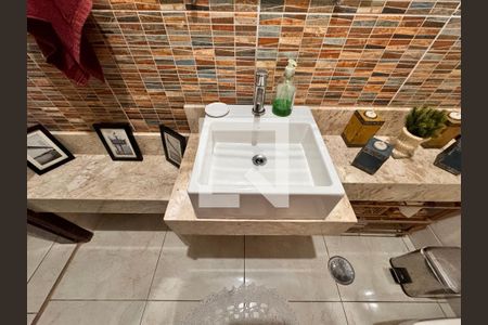 Casa à venda com 230m², 4 quartos e 3 vagasLavabo