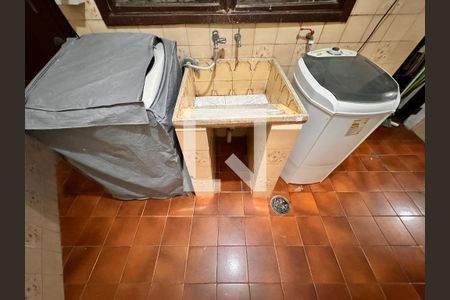 Casa à venda com 230m², 4 quartos e 3 vagasLavanderia