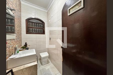 Casa à venda com 230m², 4 quartos e 3 vagasLavabo