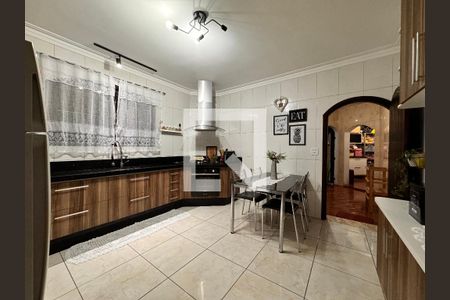 Casa à venda com 230m², 4 quartos e 3 vagasCozinha