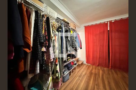 Casa à venda com 230m², 4 quartos e 3 vagasCloset da suíte