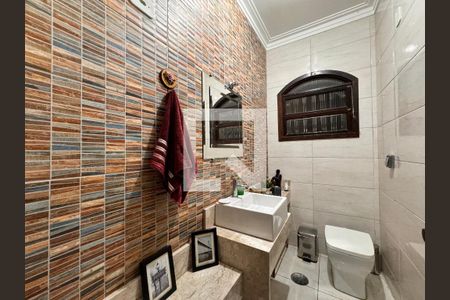 Casa à venda com 230m², 4 quartos e 3 vagasLavabo