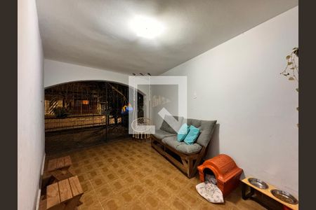 Casa à venda com 230m², 4 quartos e 3 vagasÁrea externa 