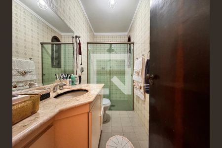 Casa à venda com 230m², 4 quartos e 3 vagasBanheiro da Suíte