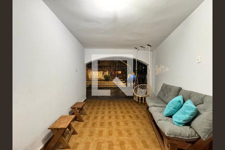 Casa à venda com 230m², 4 quartos e 3 vagasÁrea externa 