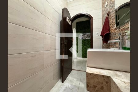 Casa à venda com 230m², 4 quartos e 3 vagasLavabo