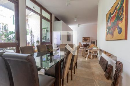 Sala de casa à venda com 4 quartos, 315m² em Comiteco, Belo Horizonte