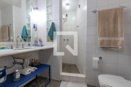 Casa à venda com 315m², 4 quartos e 4 vagasBanheiro