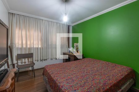 Casa à venda com 315m², 4 quartos e 4 vagasQuarto 2