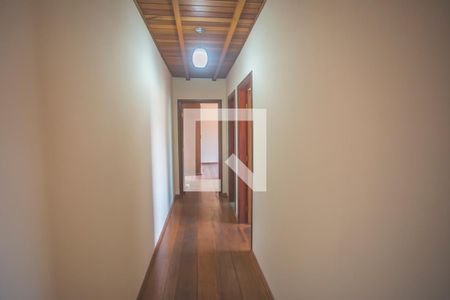 Corredor - Quartos de casa para alugar com 4 quartos, 241m² em Saúde, São Paulo