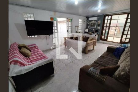 Casa à venda com 3 quartos, 250m² em Vila Mazzei, São Paulo