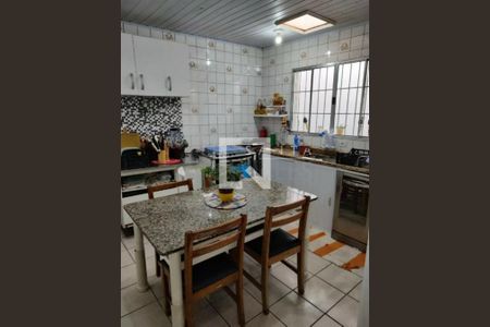 Casa à venda com 3 quartos, 250m² em Vila Mazzei, São Paulo