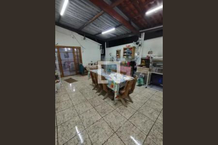 Casa à venda com 3 quartos, 250m² em Vila Mazzei, São Paulo