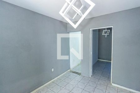 Sala de apartamento para alugar com 2 quartos, 60m² em Marechal Hermes, Rio de Janeiro