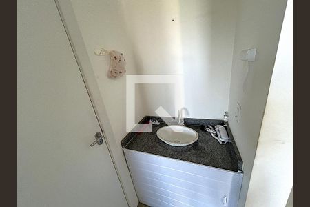 Lavatório do banheiro de apartamento para alugar com 1 quarto, 39m² em Irajá, Rio de Janeiro