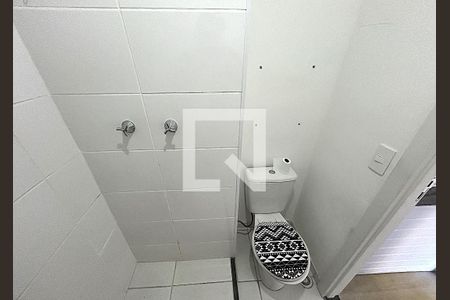 Banheiro de apartamento para alugar com 1 quarto, 39m² em Irajá, Rio de Janeiro