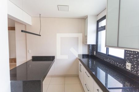 Apartamento à venda com 120m², 2 quartos e 2 vagasCozinha