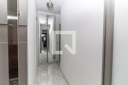 Apartamento para alugar com 100m², 2 quartos e 2 vagasCorredor