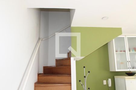 Apartamento para alugar com 52m², 1 quarto e 1 vagaEscada 