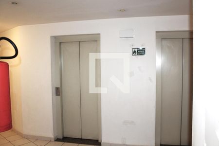 Apartamento para alugar com 52m², 1 quarto e 1 vagaElevador