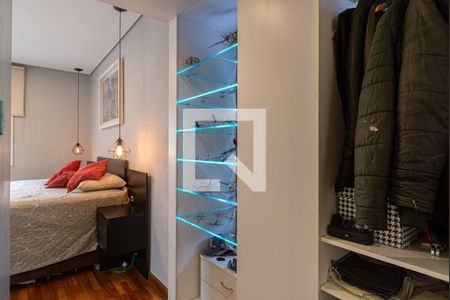 Apartamento à venda com 157m², 2 quartos e sem vagaSuíte 1 - Closet