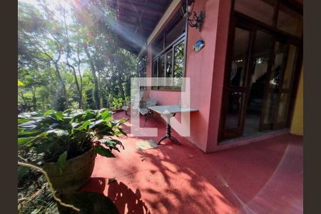 Casa à venda com 4 quartos, 246m² em Mata Paca, Niterói