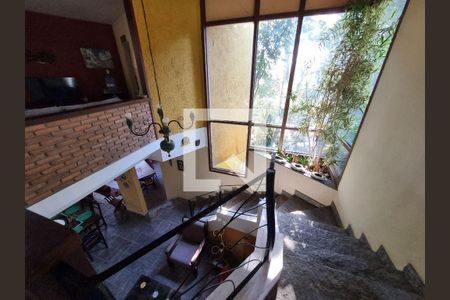 Casa à venda com 4 quartos, 246m² em Mata Paca, Niterói