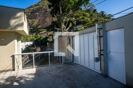 Casa de condomínio para alugar com 120m², 2 quartos e 2 vagasCobertura