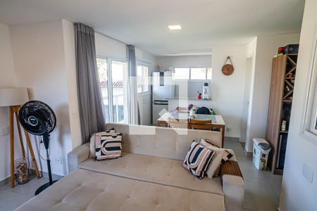 Casa de condomínio para alugar com 120m², 2 quartos e 2 vagasSala