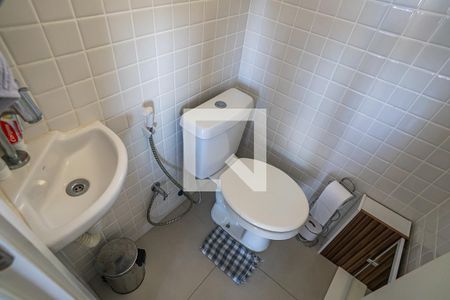 Casa de condomínio para alugar com 120m², 2 quartos e 2 vagasLavabo